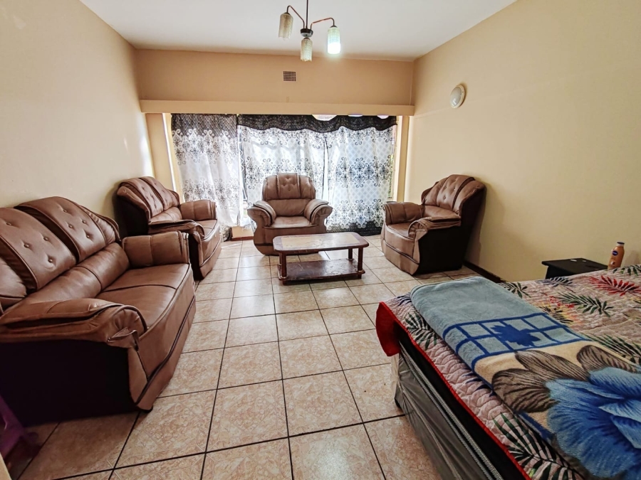 1 Bedroom Property for Sale in Potchefstroom North West